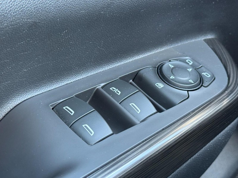 GMC Acadia Vehicle Image 23