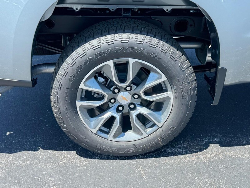 Chevrolet Silverado 1500 Vehicle Image 05