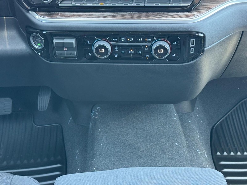 Chevrolet Silverado 1500 Vehicle Image 10