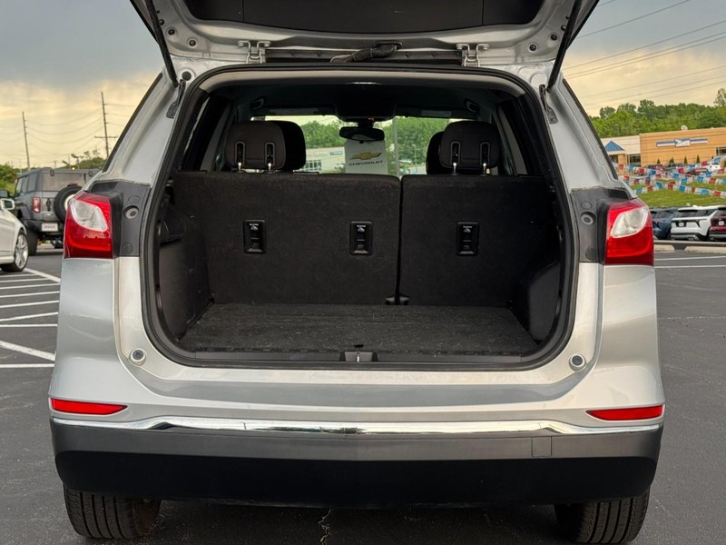 Chevrolet Equinox Vehicle Full-screen Gallery Image 05