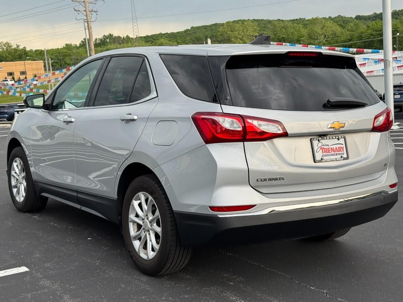 Chevrolet Equinox Vehicle Full-screen Gallery Image 06