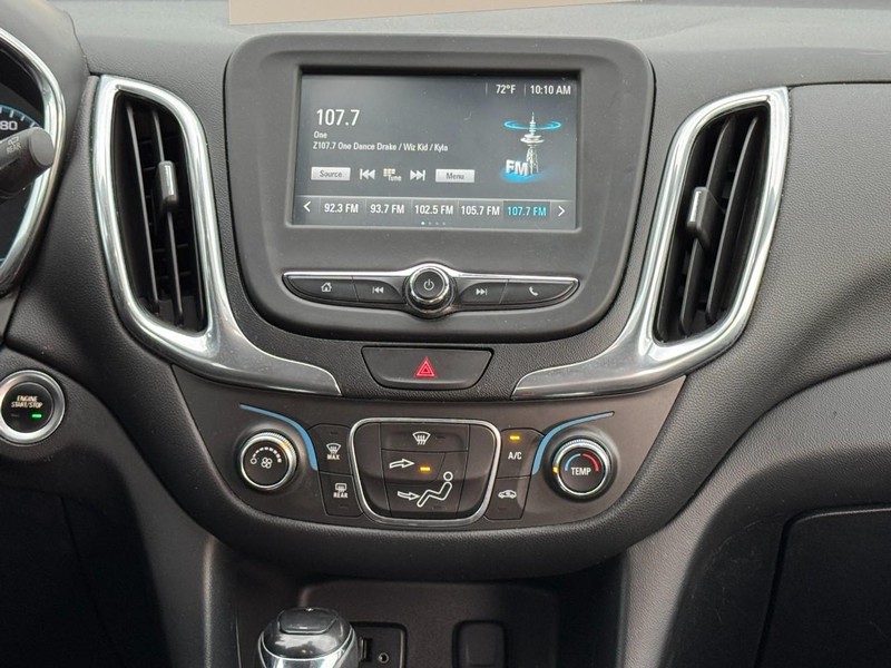 Chevrolet Equinox Vehicle Full-screen Gallery Image 13