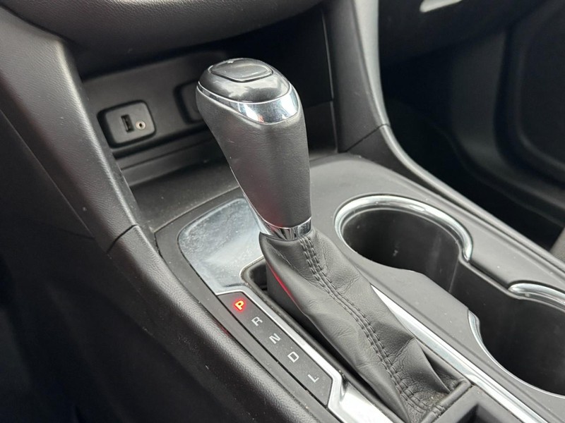 Chevrolet Equinox Vehicle Full-screen Gallery Image 19