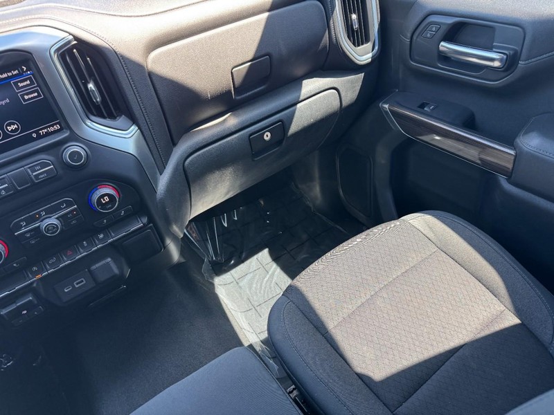 Chevrolet Silverado 1500 Vehicle Image 15