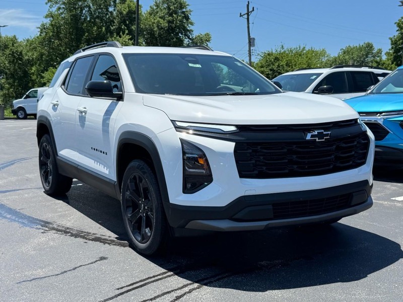 Chevrolet Equinox Vehicle Image 02