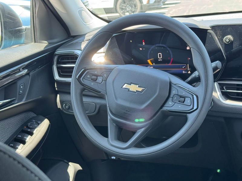 Chevrolet TrailBlazer Vehicle Image 08