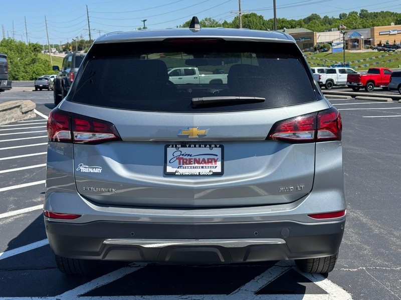 Chevrolet Equinox Vehicle Image 04