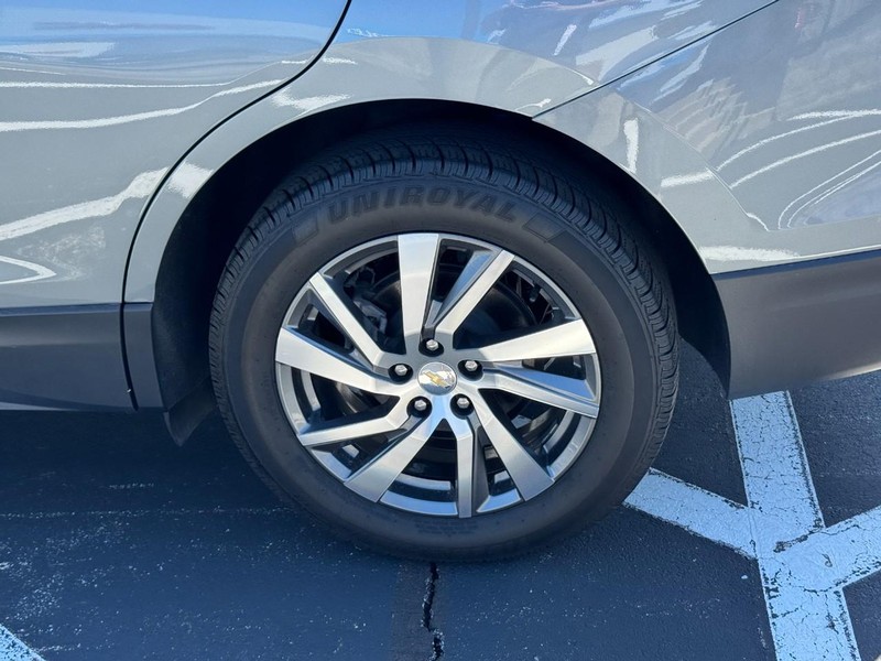 Chevrolet Equinox Vehicle Image 07
