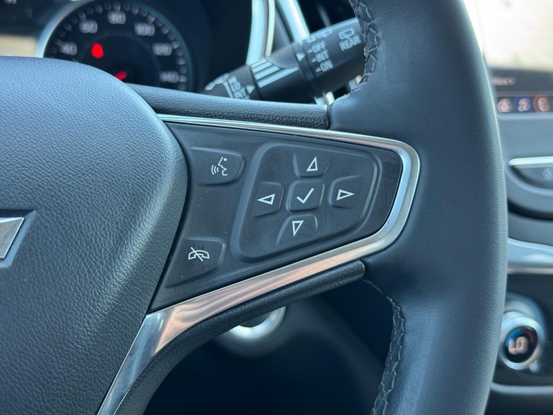 Chevrolet Equinox Vehicle Image 17
