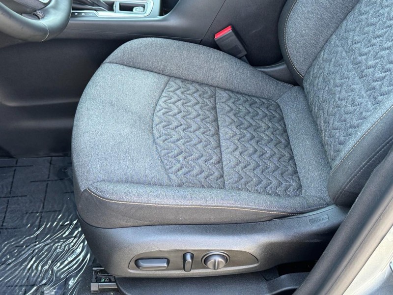 Chevrolet Equinox Vehicle Image 22