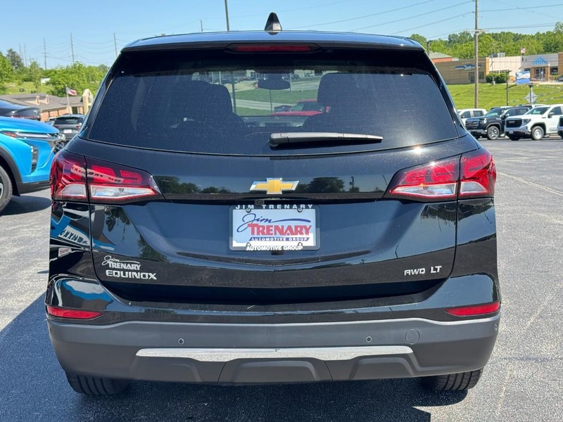 Chevrolet Equinox Vehicle Full-screen Gallery Image 04