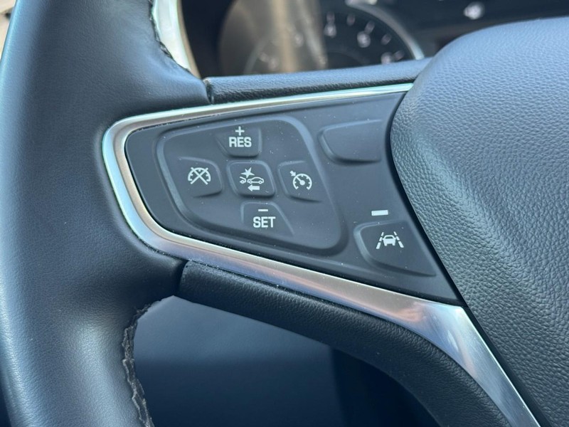 Chevrolet Equinox Vehicle Full-screen Gallery Image 16