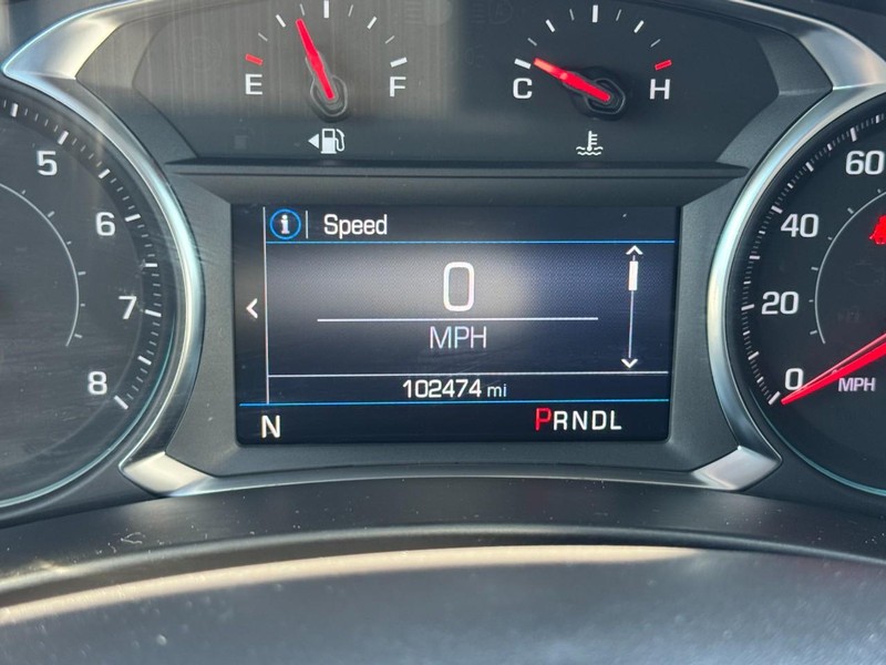 Chevrolet Equinox Vehicle Full-screen Gallery Image 18