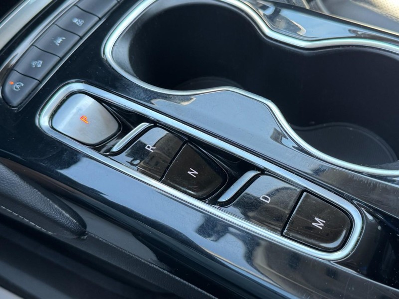 Buick Envision Vehicle Full-screen Gallery Image 20