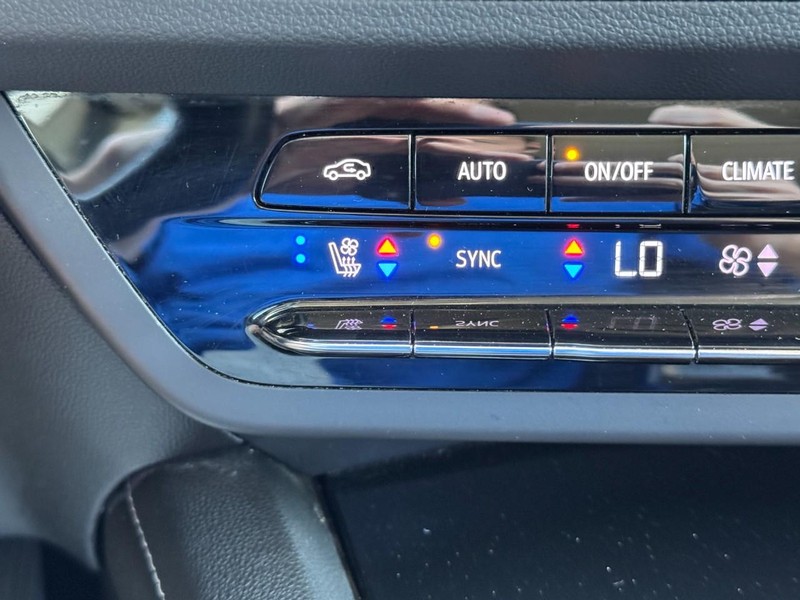 Buick Envision Vehicle Full-screen Gallery Image 21