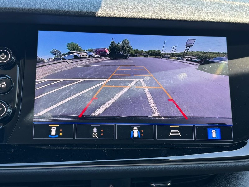 Buick Envision Vehicle Full-screen Gallery Image 23