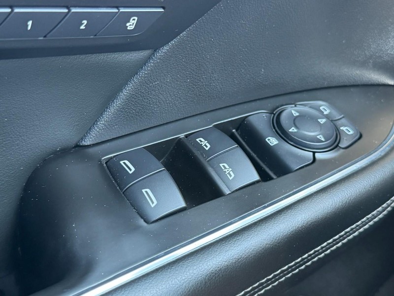 Buick Envision Vehicle Full-screen Gallery Image 24