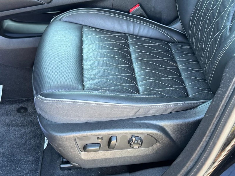 Buick Envision Vehicle Full-screen Gallery Image 25