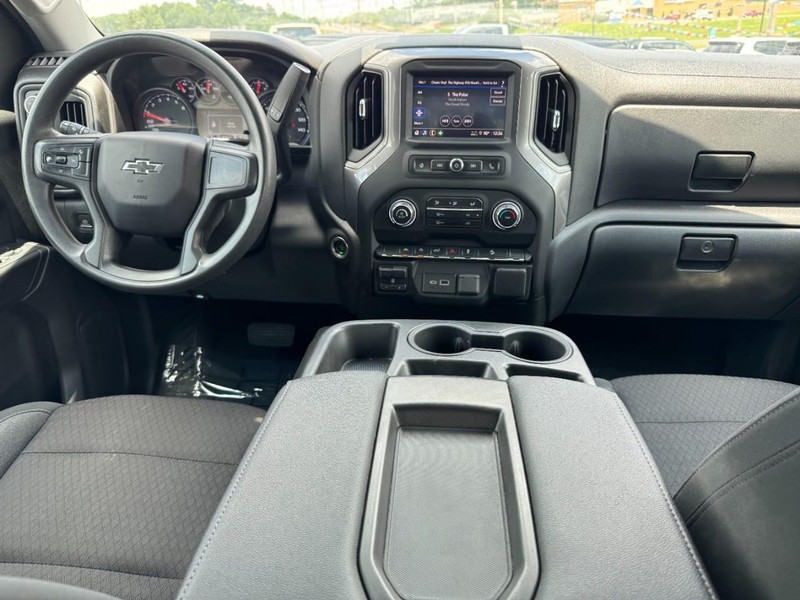 Chevrolet Silverado 1500 Vehicle Image 12