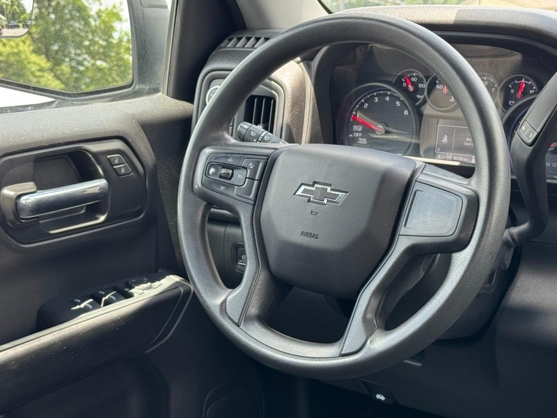 Chevrolet Silverado 1500 Vehicle Image 13