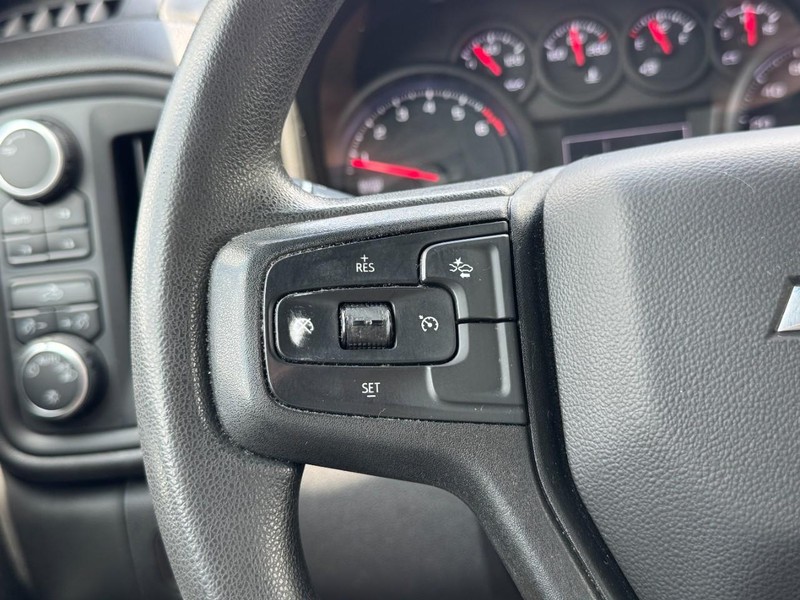 Chevrolet Silverado 1500 Vehicle Image 17