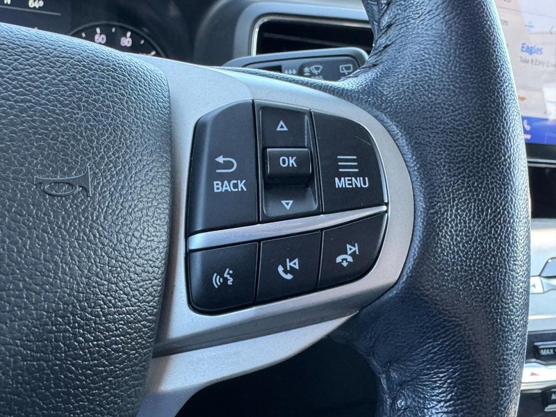 Ford Explorer Vehicle Image 17