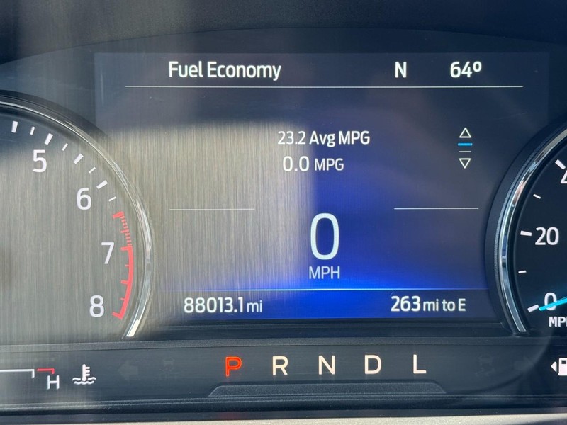 Ford Explorer Vehicle Image 18
