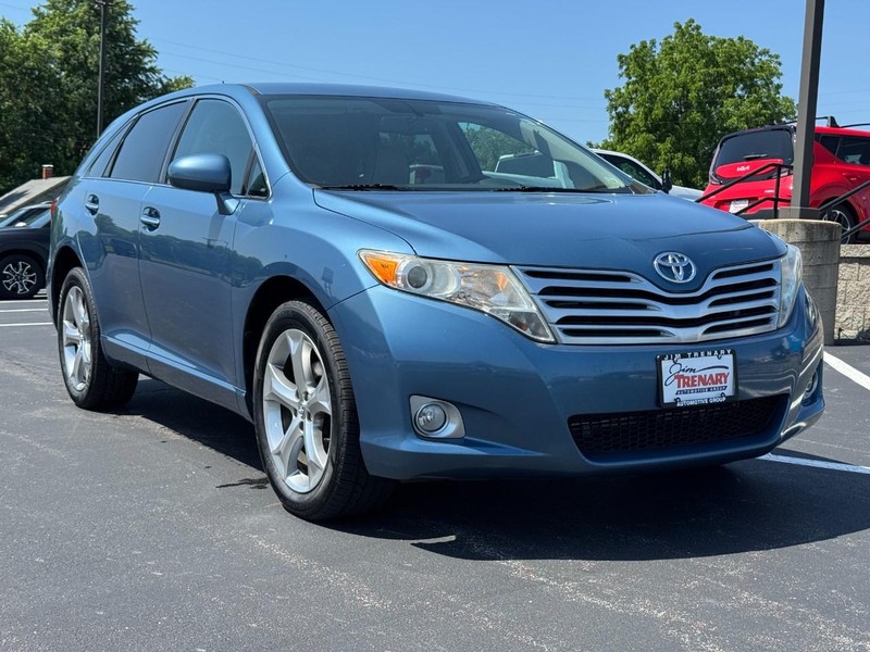 Toyota Venza Vehicle Full-screen Gallery Image 02