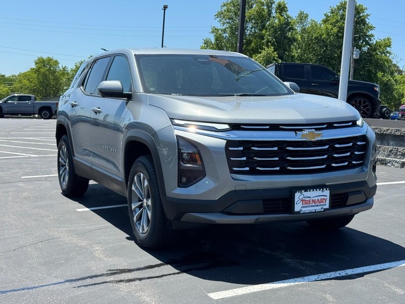 Chevrolet Equinox Vehicle Image 02