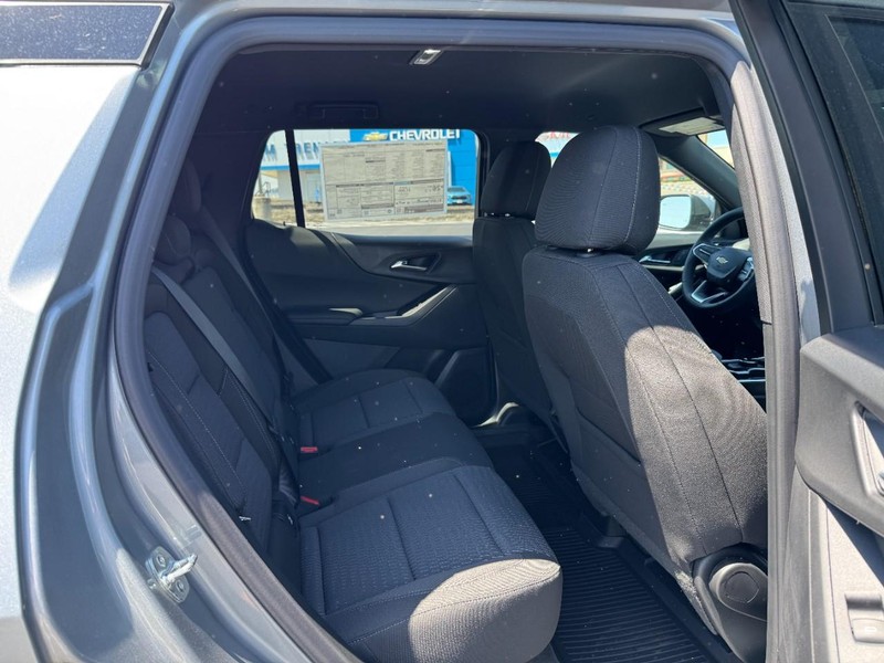 Chevrolet Equinox Vehicle Image 06