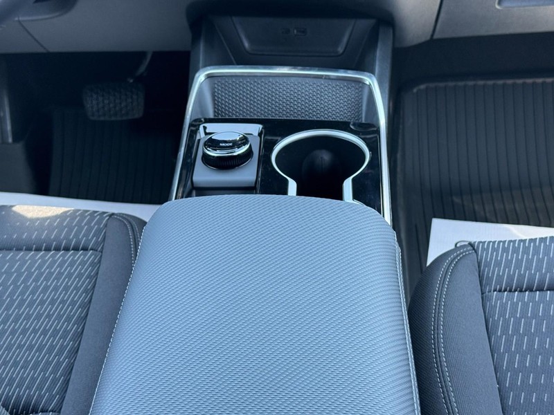 Chevrolet Equinox Vehicle Image 10
