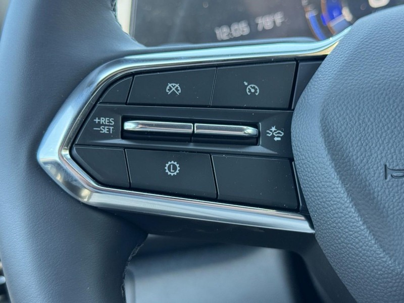 Chevrolet Equinox Vehicle Image 11