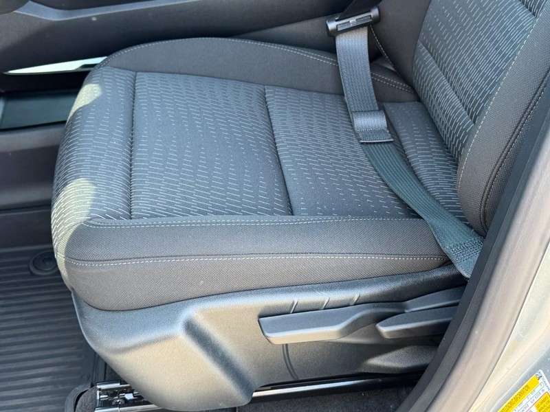 Chevrolet Equinox Vehicle Image 16