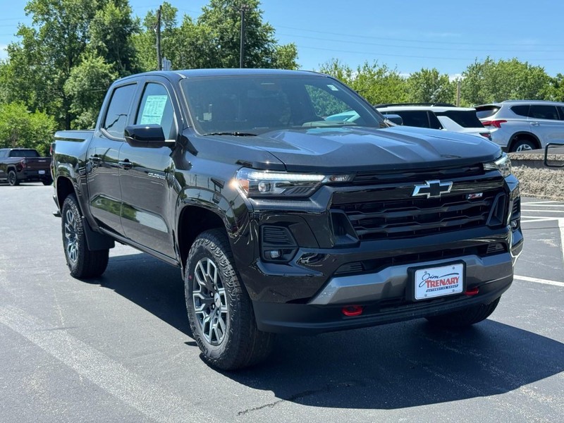 Chevrolet Colorado Vehicle Image 02