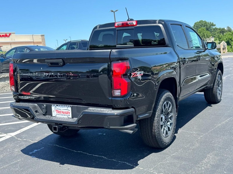 Chevrolet Colorado Vehicle Image 04
