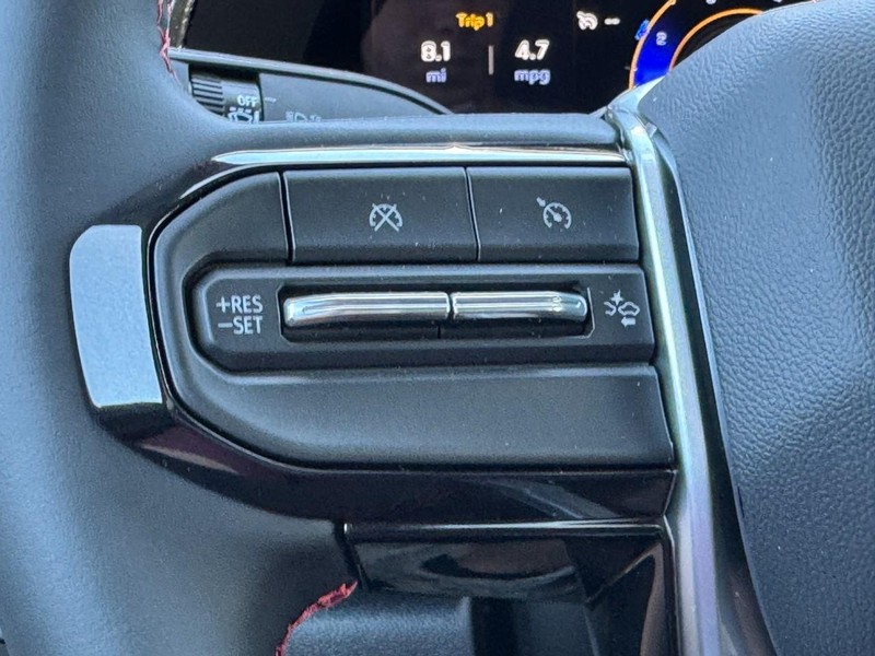 Chevrolet Colorado Vehicle Image 11