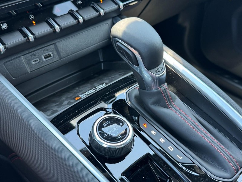 Chevrolet Colorado Vehicle Image 13