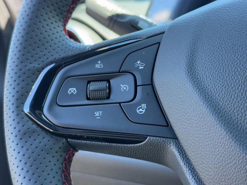 Chevrolet Trax Vehicle Image 11