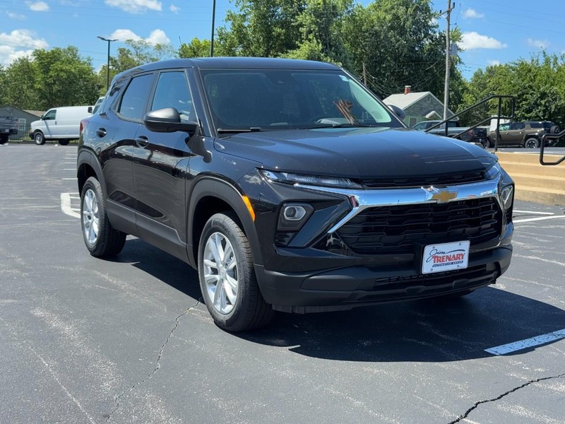 Chevrolet TrailBlazer Vehicle Image 02
