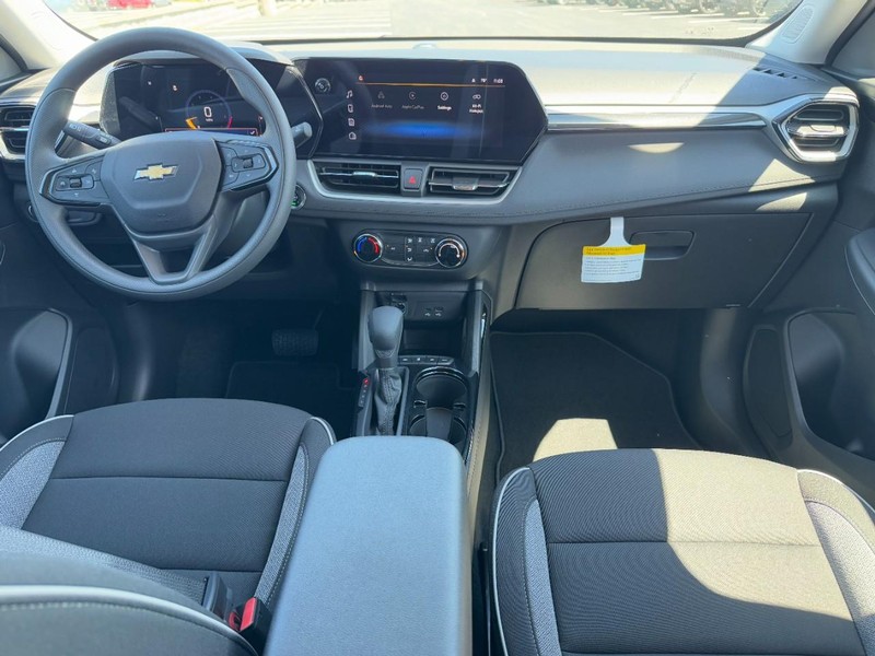 Chevrolet TrailBlazer Vehicle Image 07