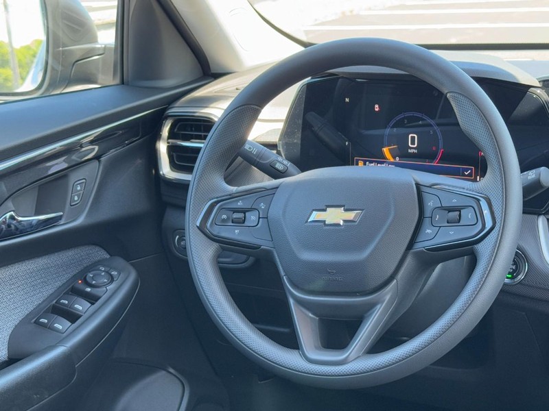 Chevrolet TrailBlazer Vehicle Image 08