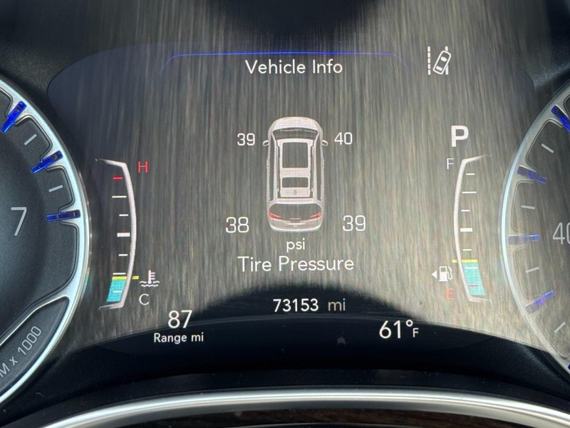 Chrysler Pacifica Vehicle Image 20