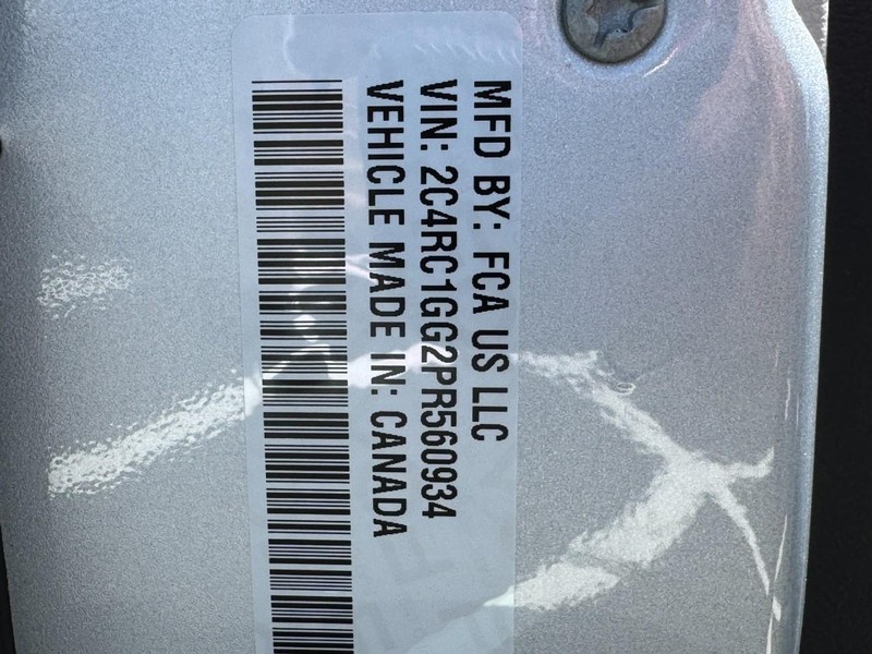 Chrysler Pacifica Vehicle Image 27