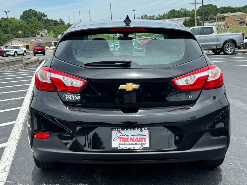 Chevrolet Cruze Vehicle Full-screen Gallery Image 04