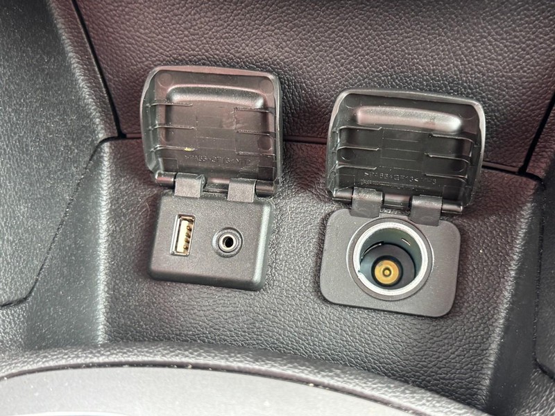 Chevrolet Cruze Vehicle Full-screen Gallery Image 19