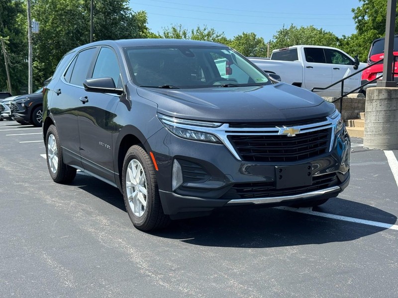 Chevrolet Equinox Vehicle Full-screen Gallery Image 02