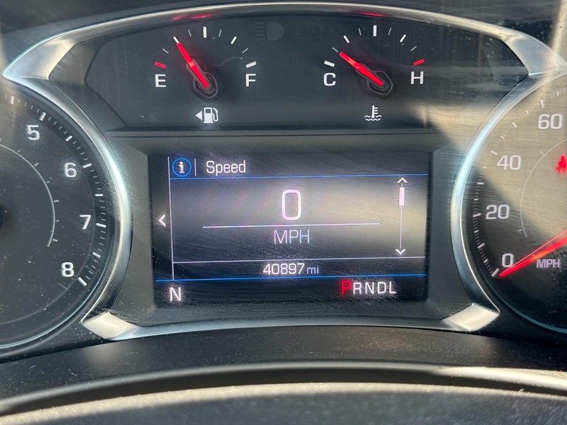 Chevrolet Equinox Vehicle Full-screen Gallery Image 18