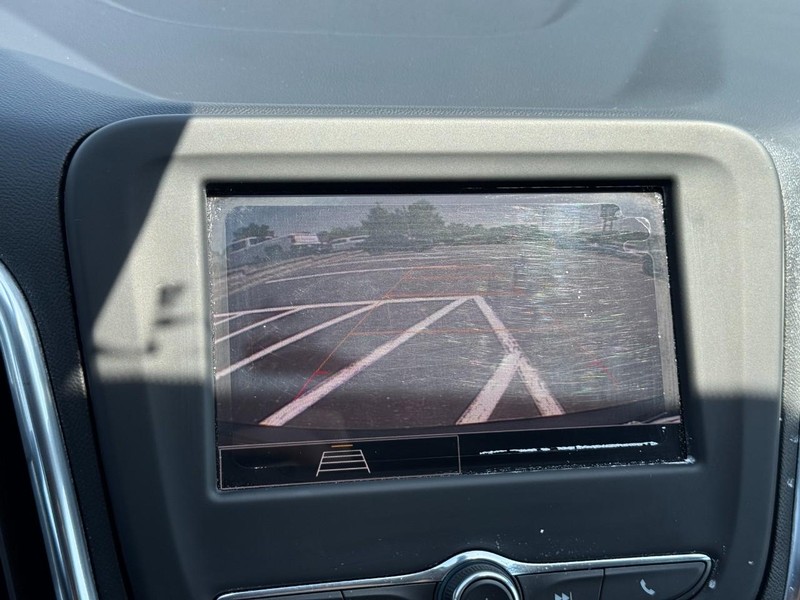 Chevrolet Equinox Vehicle Full-screen Gallery Image 20