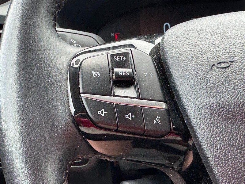 Ford Escape Vehicle Image 16