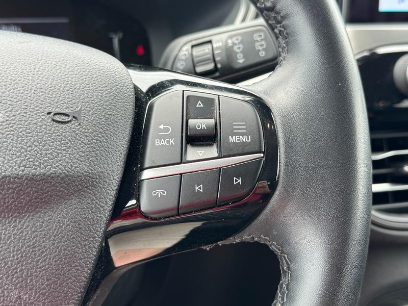 Ford Escape Vehicle Image 17